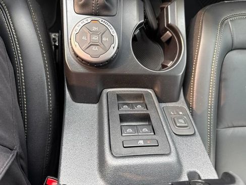 Used 2025 Ford Bronco Badlands AWD/4WD image 26