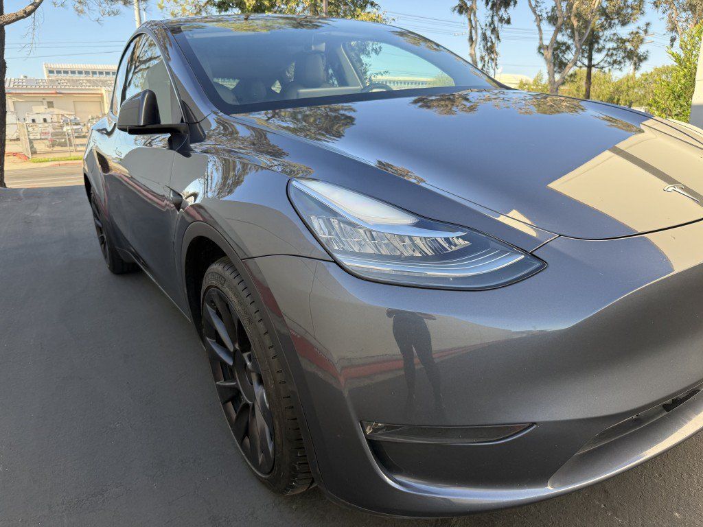 Used 2023 Tesla Model Y Long Range AWD/4WD image 7