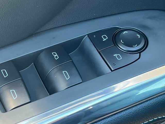 Used 2026 Chevrolet Traverse LT AWD/4WD image 18