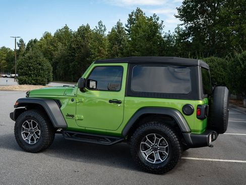 Used 2025 Jeep Wrangler Sport image 7