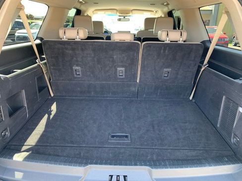 Used 2024 Ford Expedition Max XLT image 13