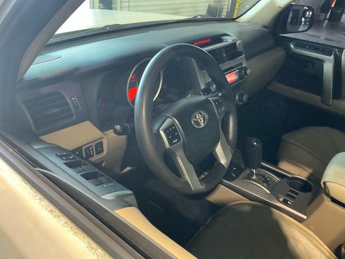 Used 2012 Toyota 4Runner SR5 w/ Convenience Pkg RWD image 3