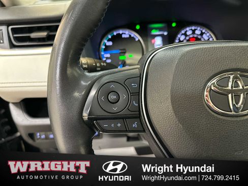 Used 2021 Toyota RAV4 XLE image 22