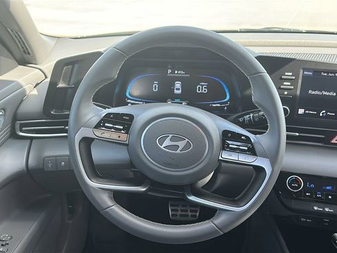 Certified 2025 Hyundai Elantra Sport FWD image 22