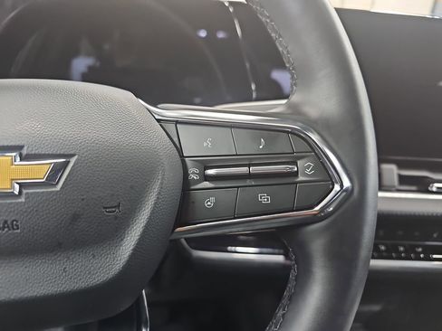 Used 2026 Chevrolet Equinox LT FWD image 17