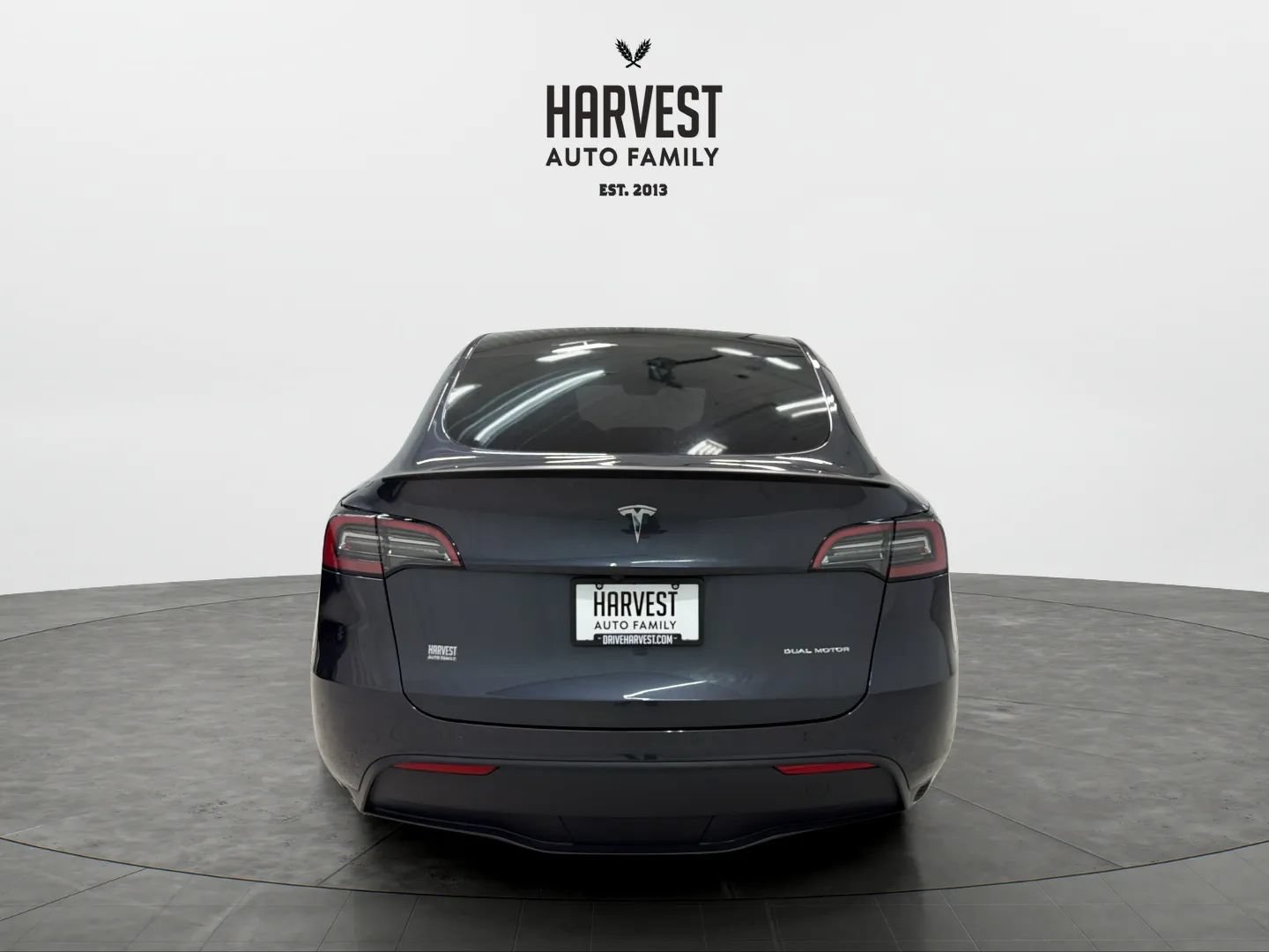 Used 2024 Tesla Model Y Long Range AWD/4WD image 5