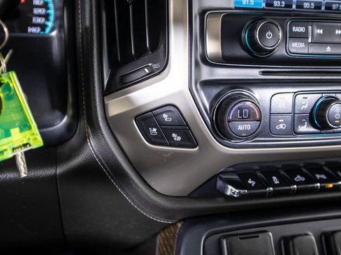 Used 2017 GMC Sierra 3500 Denali image 30