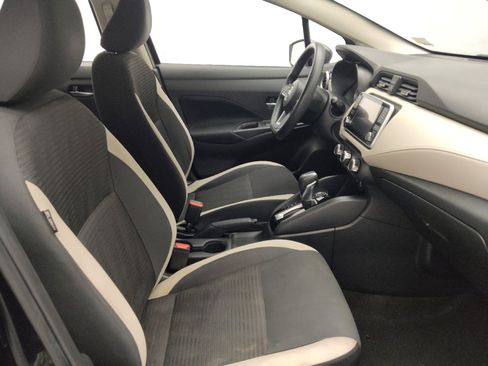 Used 2021 Nissan Versa SV FWD image 21