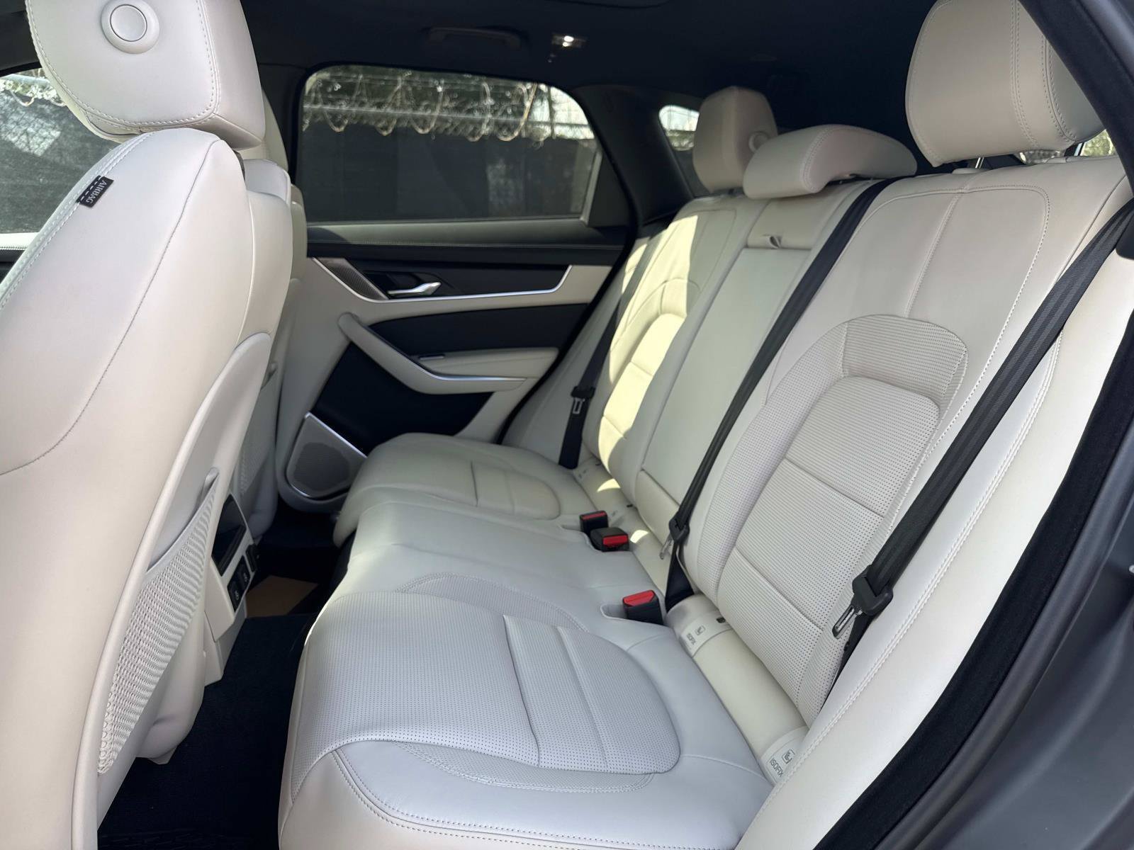 New 2025 Jaguar F-PACE R-Dynamic S AWD/4WD image 8