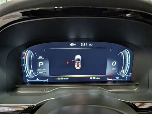 Used 2025 INFINITI QX60 Sensory w/ Lighting Package (N94) AWD/4WD image 18