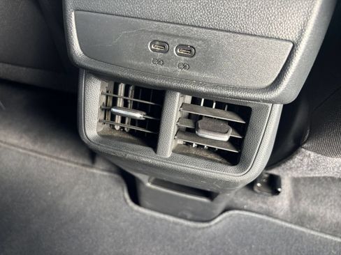 Used 2025 Chevrolet Equinox LT FWD image 23