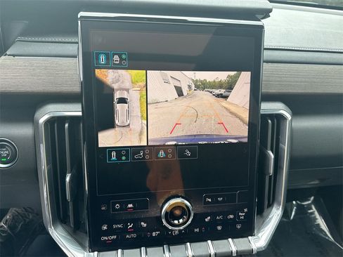 Used 2024 GMC Acadia Denali w/ Super Cruise Package image 28