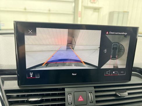 Used 2022 Audi SQ5 Premium Plus w/ Premium Plus Package image 14