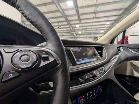 Used 2019 Buick Enclave Premium AWD/4WD image 27