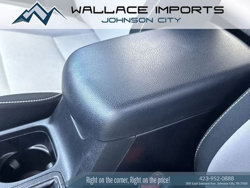 Used 2017 Toyota RAV4 XLE FWD image 21