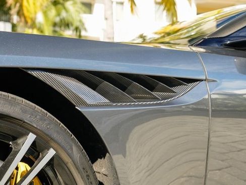 Used 2023 Aston Martin DBS Volante image 45