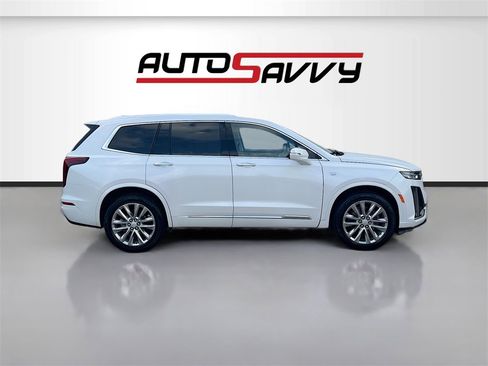 Used 2022 Cadillac XT6 Premium Luxury image 8