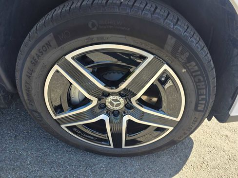 Certified 2026 Mercedes-Benz GLC 300 4MATIC image 9