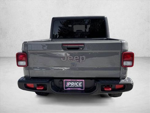 Used 2021 Jeep Gladiator Rubicon w/ Cold Weather Group AWD/4WD image 6