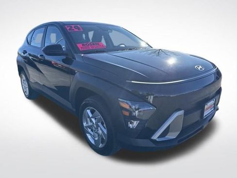 Certified 2024 Hyundai Kona SE image 7