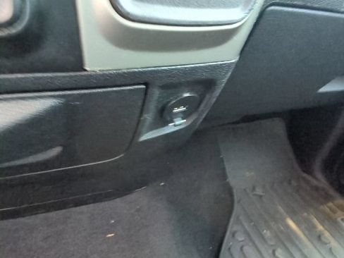 Used 2015 RAM 1500 Classic SLT AWD/4WD image 15
