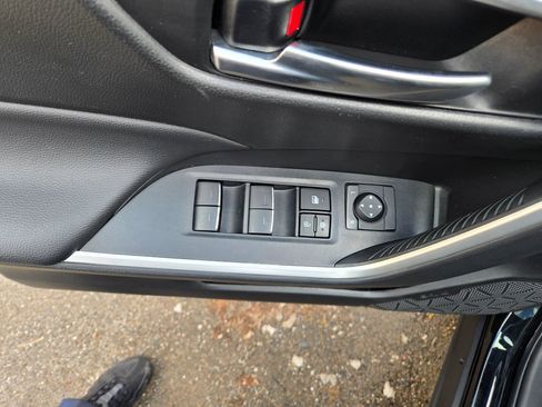 Used 2022 Toyota RAV4 XLE image 32