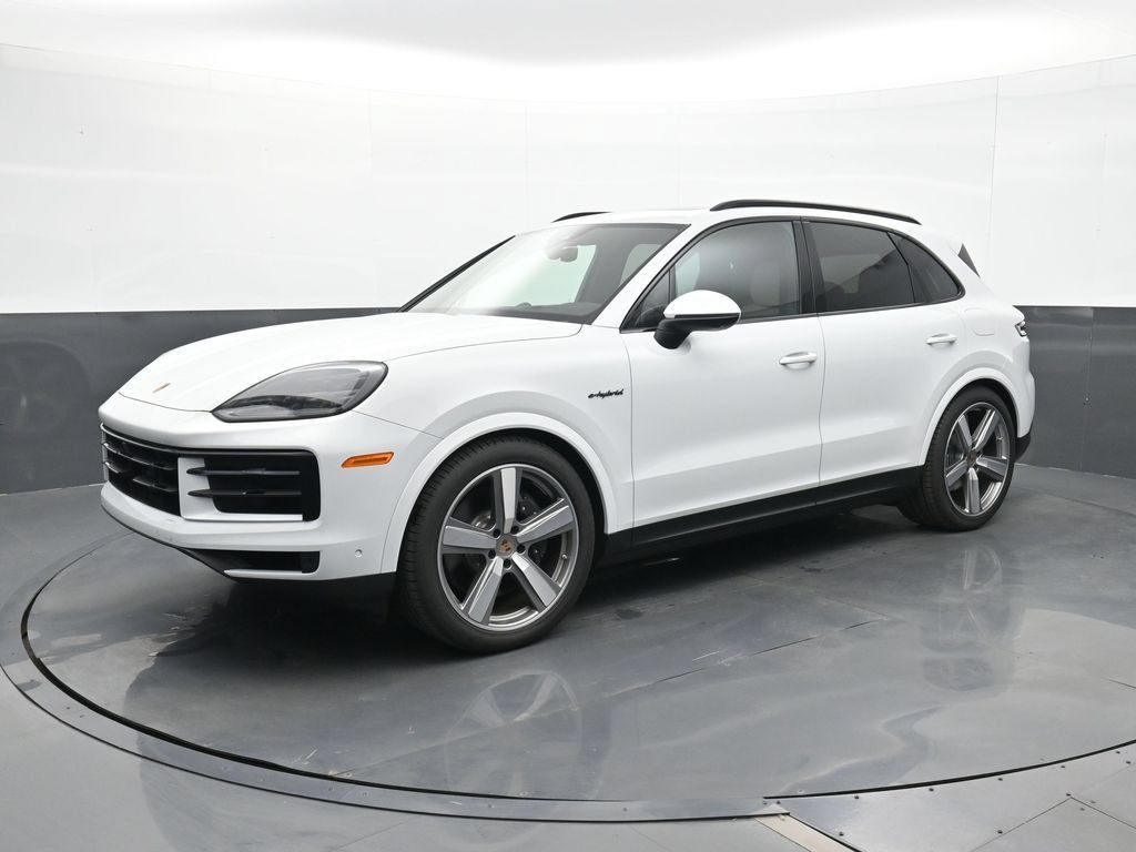 Certified 2025 Porsche Cayenne E-Hybrid AWD/4WD image 1