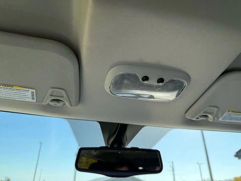 Used 2017 Dodge Journey SE w/ Flexible Seating Group image 26