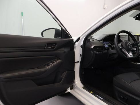 New 2026 Nissan Altima 2.5 SV AWD/4WD image 9
