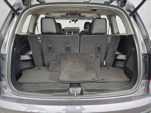 Used 2022 Honda Pilot Touring image 9