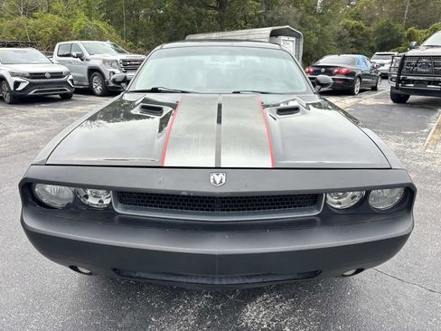 Used 2010 Dodge Challenger SE image 8