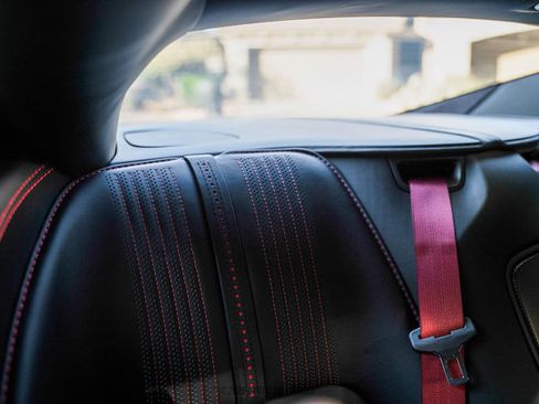 Used 2018 Aston Martin DB11 Coupe image 43