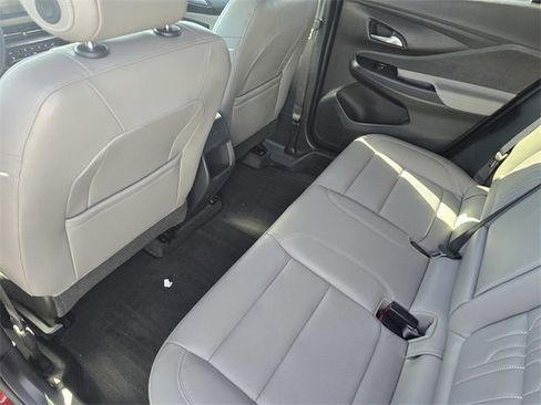 Used 2025 Buick Envista Avenir image 12