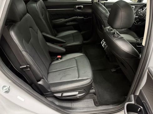 Used 2023 Kia Sorento SX AWD/4WD image 37