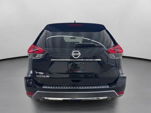 Used 2018 Nissan Rogue SV AWD/4WD image 8