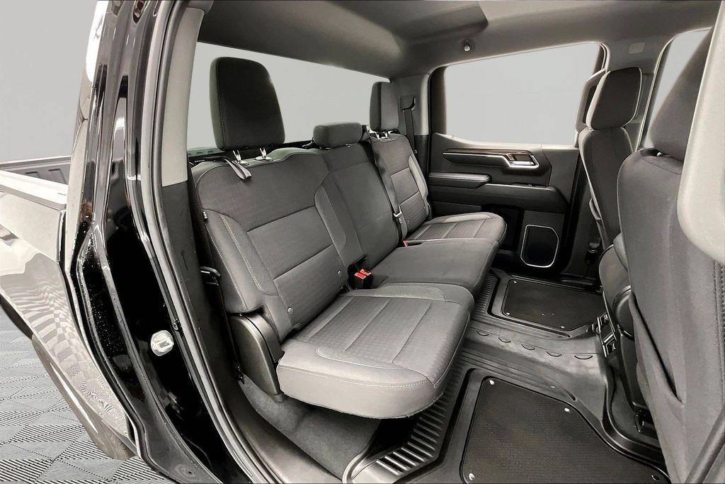 Used 2023 Chevrolet Silverado 1500 LT w/ Protection Package AWD/4WD image 28