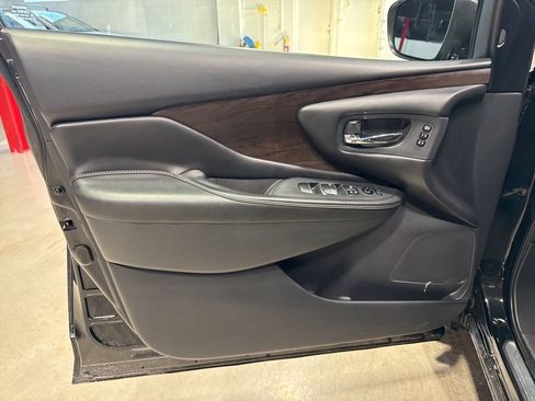 Used 2019 Nissan Murano Platinum w/ Cargo Package image 31