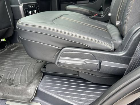 Used 2023 Ford Expedition Platinum AWD/4WD image 28