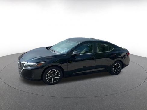 Used 2025 Nissan Sentra SV FWD image 8