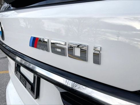 Used 2025 BMW X7 M60i w/ Climate Comfort Package image 8