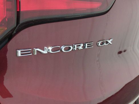 Used 2022 Buick Encore GX Select w/ Sport Touring Package image 16