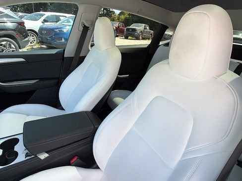 Used 2023 Tesla Model Y Long Range AWD/4WD image 18