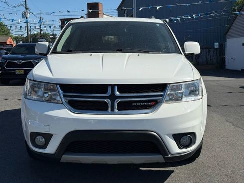 Used 2016 Dodge Journey SXT image 2