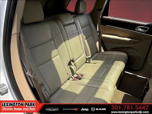 Used 2017 Jeep Grand Cherokee Overland AWD/4WD image 25