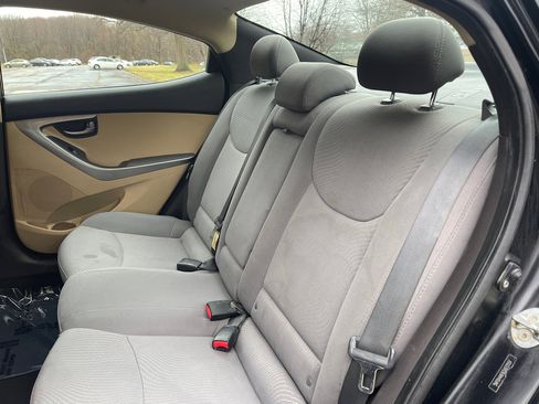 Used 2012 Hyundai Elantra GLS image 40