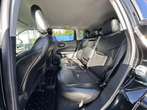 Used 2021 Jeep Compass Latitude image 17