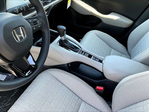 New 2026 Honda HR-V LX image 14