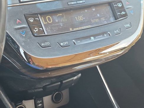 Used 2015 Toyota Avalon Limited FWD image 20
