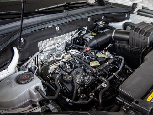 Used 2024 Volkswagen Atlas SEL Premium R-Line image 12