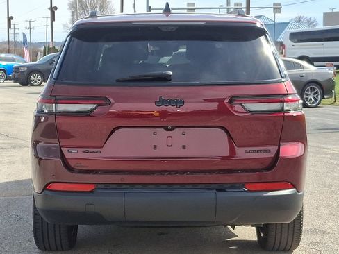 Used 2023 Jeep Grand Cherokee L Limited w/ Luxury Tech Group II image 6